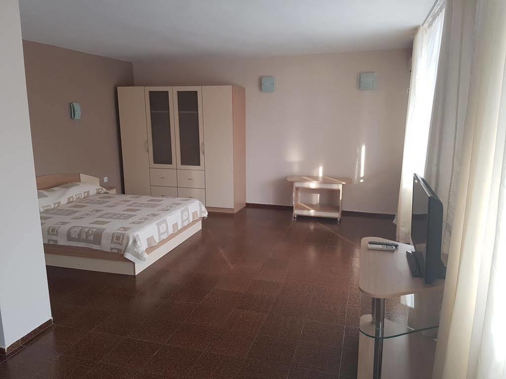 Family Hotel Alfa Vita Sozopol Buitenkant foto
